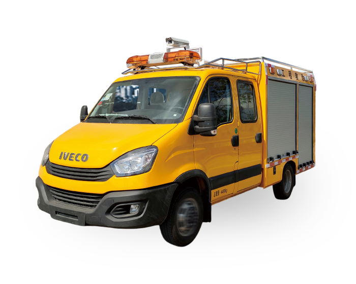 Double row rescue vehicle